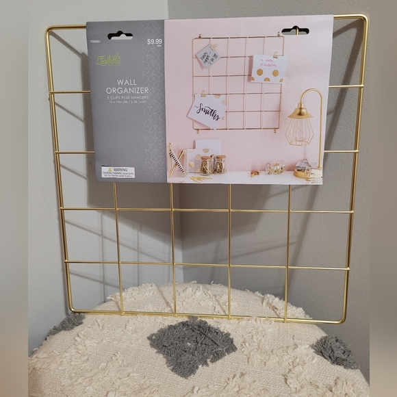 NWT Wall Organizer Gold like detail ✨️ - Picture 4 of 6